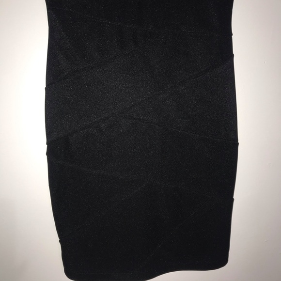 Le chateau black dress - Picture 3 of 8